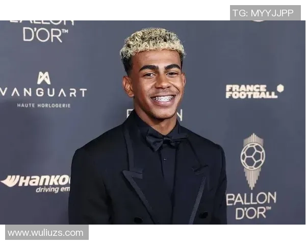 足球明星的黑人儿子如何在绿茵场上书写自己的传奇人生