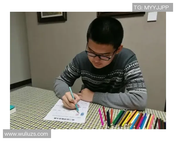 深圳足球队的蜕变之旅:从低谷到辉煌的奋斗纪实 深圳足球队的蜕变之旅:从低谷到辉煌的奋斗纪实