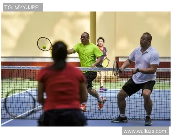 南京网球队的节奏揭秘：网球巨献背后的故事与魅力